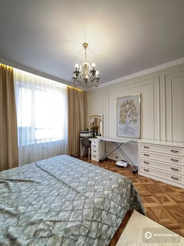 4-комнатная квартира, этаж 8 из 9, 102 м², фотография 3