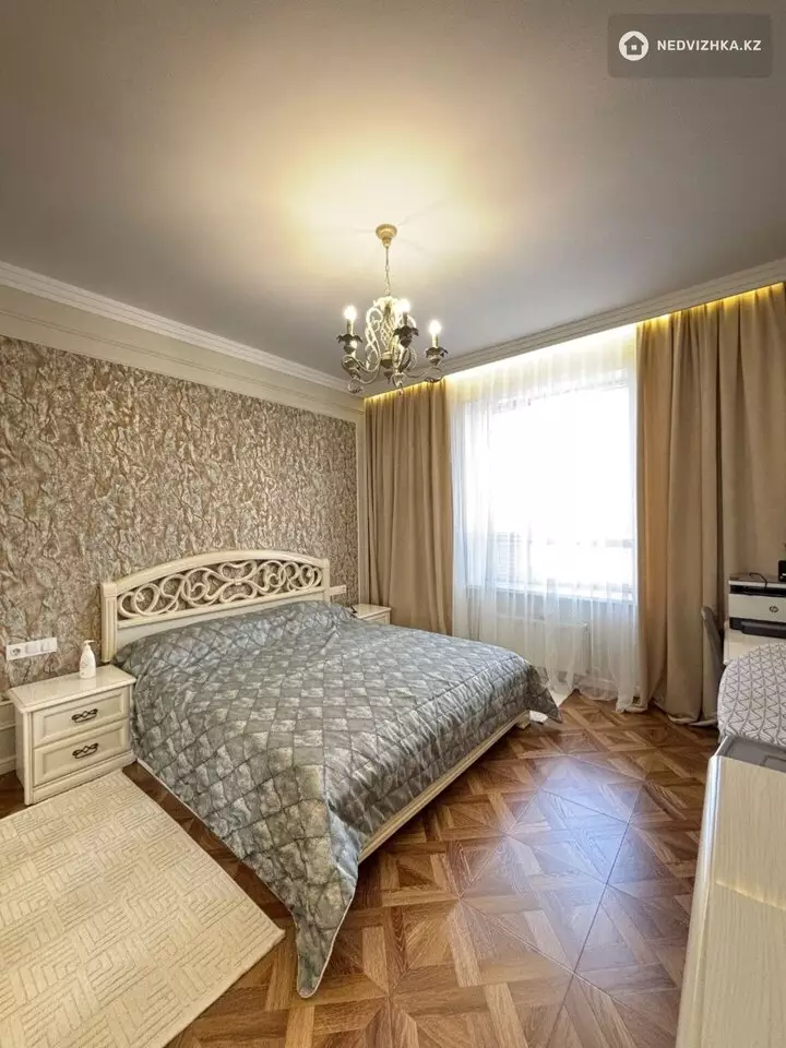 4-комнатная квартира, этаж 8 из 9, 102 м², фотография 5