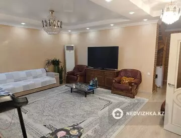 7-бөлмелі үй, 9.8 соттық, 297 м², 2-нобай