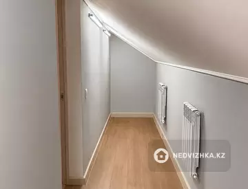 7-бөлмелі үй, 9.8 соттық, 297 м², 10-нобай