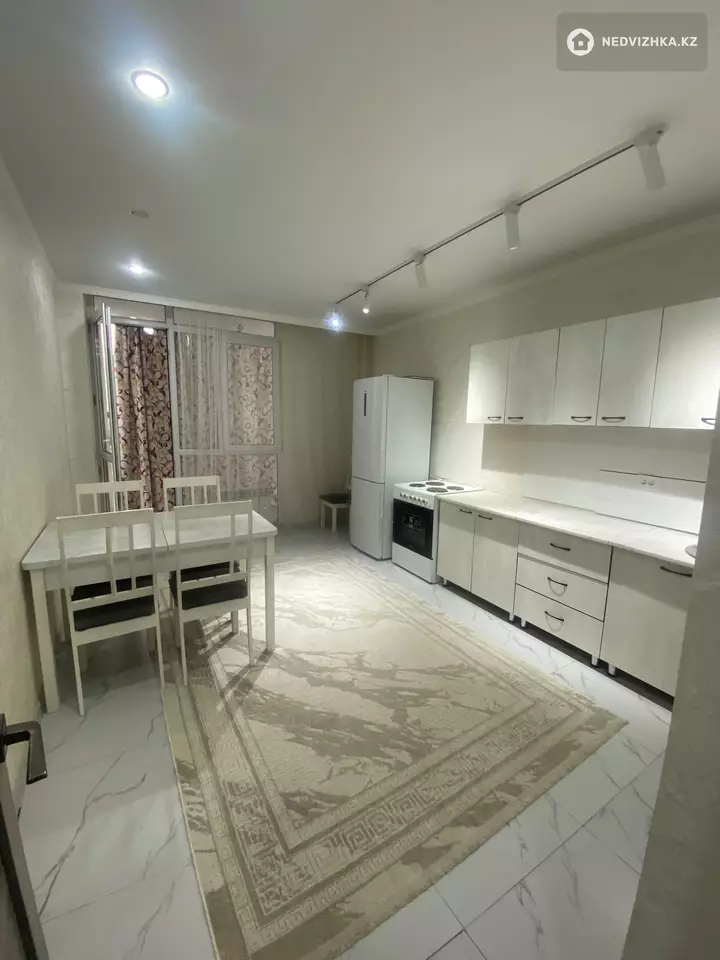 2-комнатная квартира, этаж 5 из 17, 60 м², На длительный срок, фотография 4