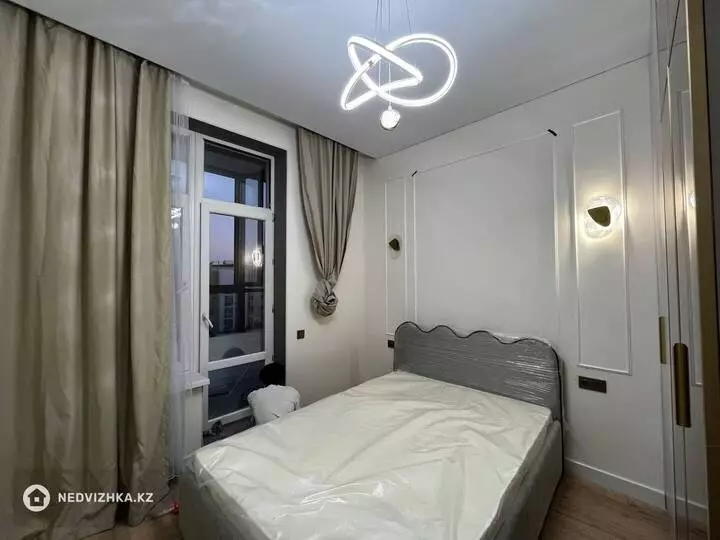 2-комнатная квартира, этаж 7 из 12, 40 м², фотография 4