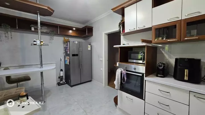 7-комнатный дом, 10 соток, 400 м², На длительный срок, фотография 4