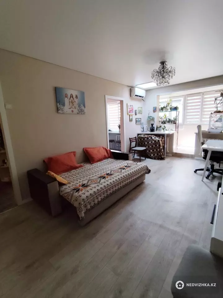 3-комнатная квартира, этаж 4 из 4, 58 м²