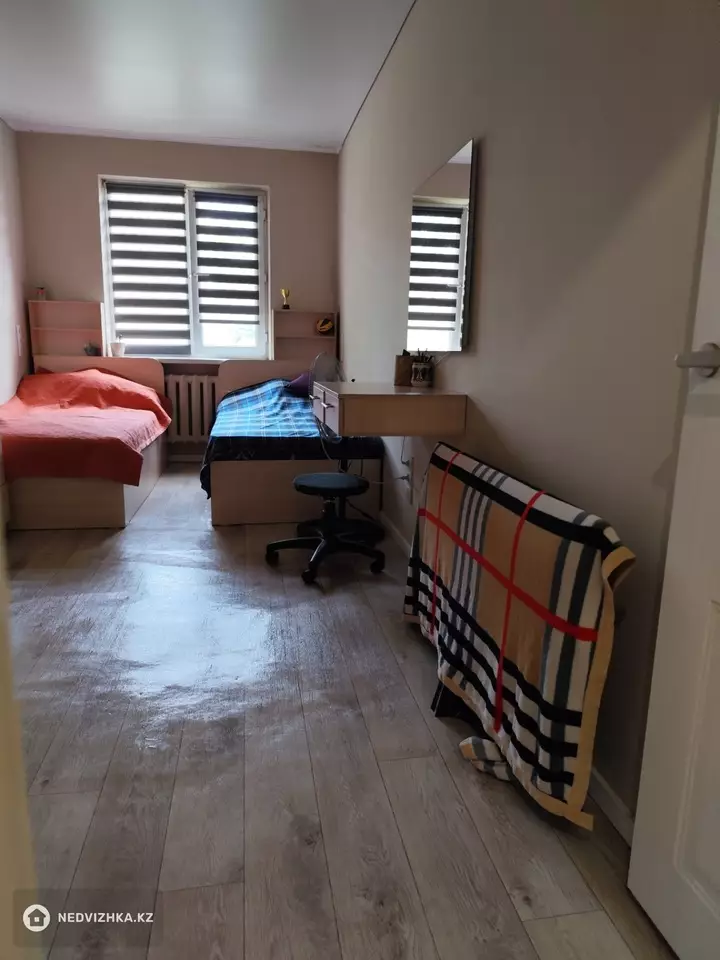 3-комнатная квартира, этаж 4 из 4, 58 м², фотография 3