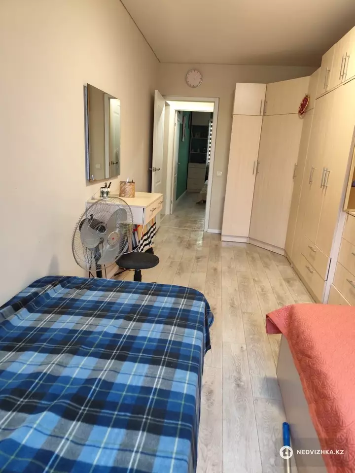3-комнатная квартира, этаж 4 из 4, 58 м², фотография 4