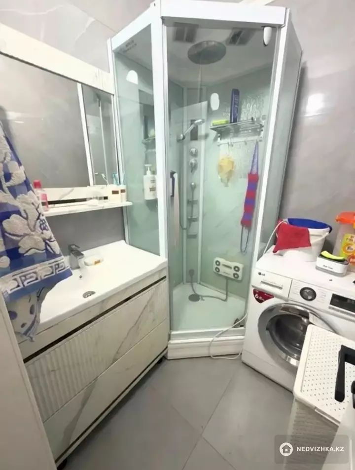 3-комнатная квартира, этаж 2 из 3, 97 м², фотография 2
