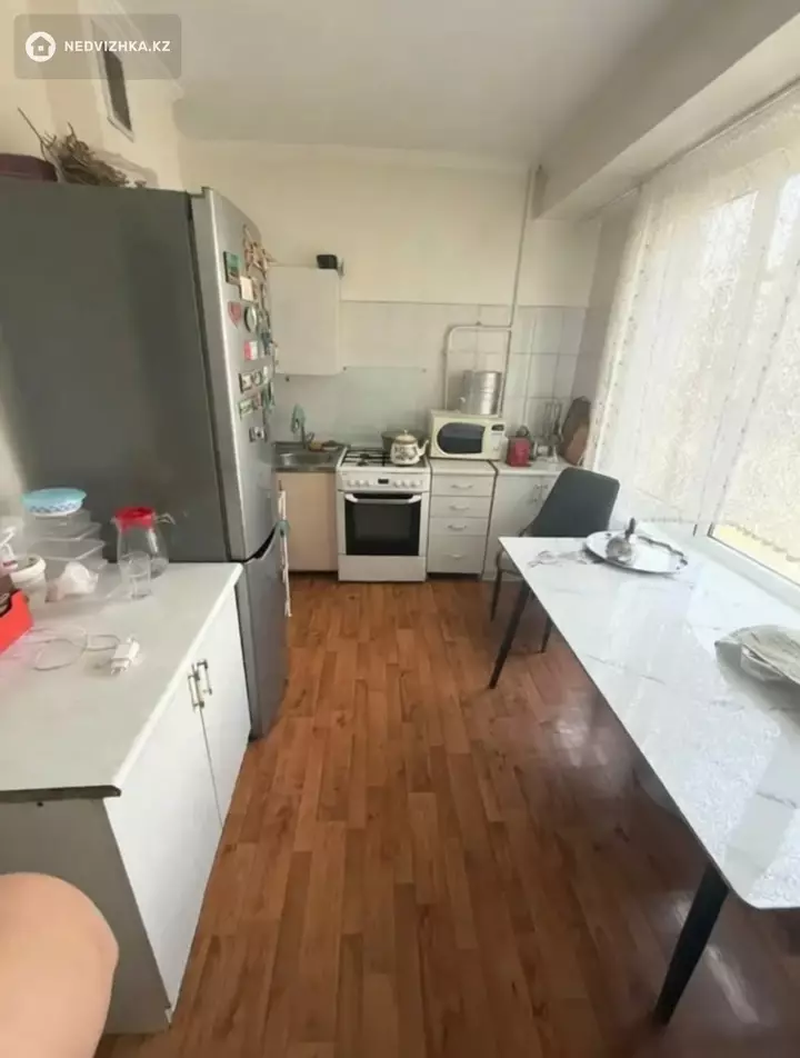 3-комнатная квартира, этаж 2 из 3, 97 м², фотография 4