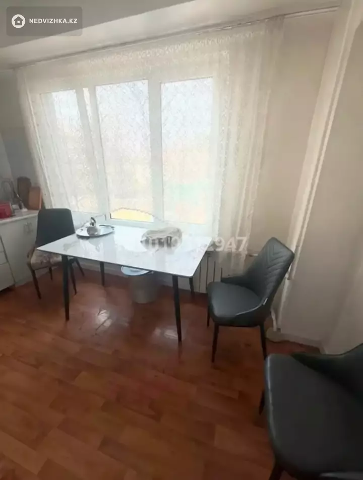 3-комнатная квартира, этаж 2 из 3, 97 м², фотография 5
