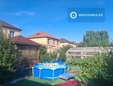 5-комнатный дом, 10 соток, 200 м²