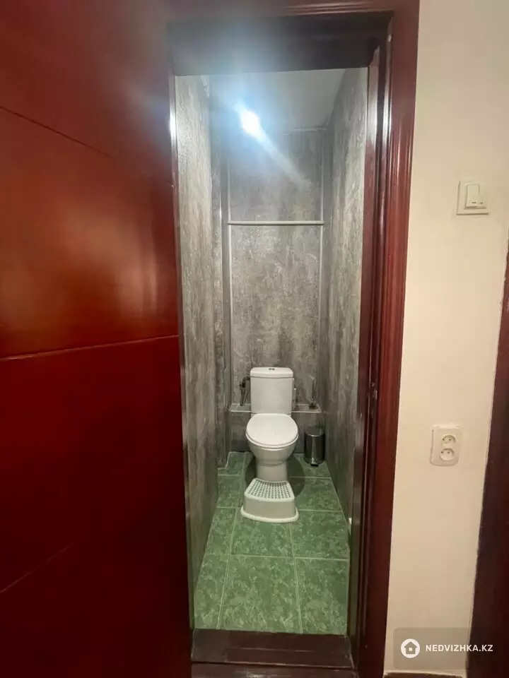 2-комнатная квартира, этаж 14 из 14, 56 м², фотография 4