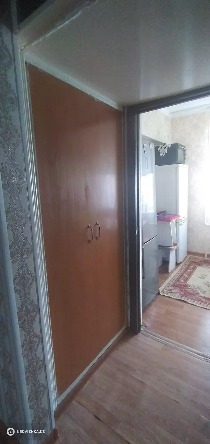 3-комнатная квартира, этаж 1 из 5, 80 м², фотография 2