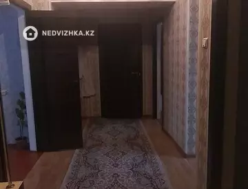 3-комнатная квартира, этаж 1 из 5, 80 м²