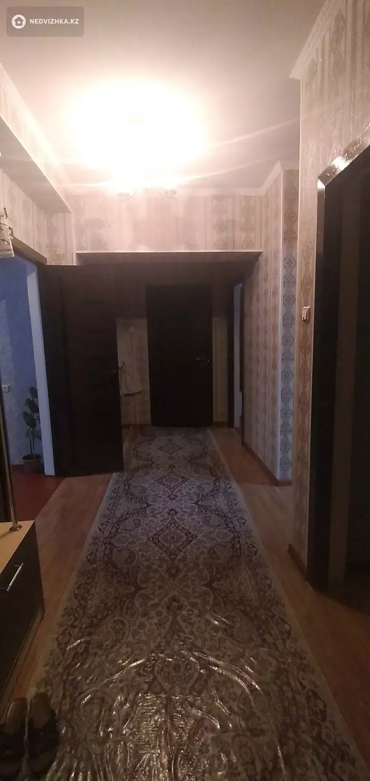 3-комнатная квартира, этаж 1 из 5, 80 м², фотография 3