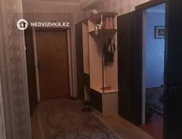 3-комнатная квартира, этаж 1 из 5, 80 м²