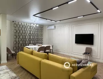 3-комнатная квартира, этаж 2 из 3, 138 м², миниатюра 1