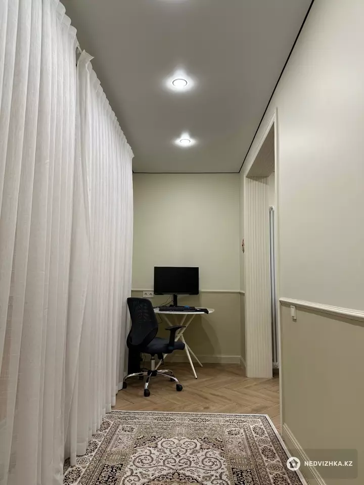 3-комнатная квартира, этаж 2 из 3, 138 м², фотография 5