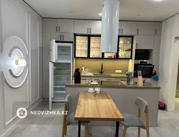 3-комнатная квартира, этаж 2 из 3, 138 м², миниатюра 7