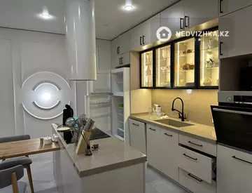3-комнатная квартира, этаж 2 из 3, 138 м², миниатюра 8