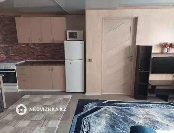 3-комнатная часть дома, 0.5 соток, 50 м², На длительный срок