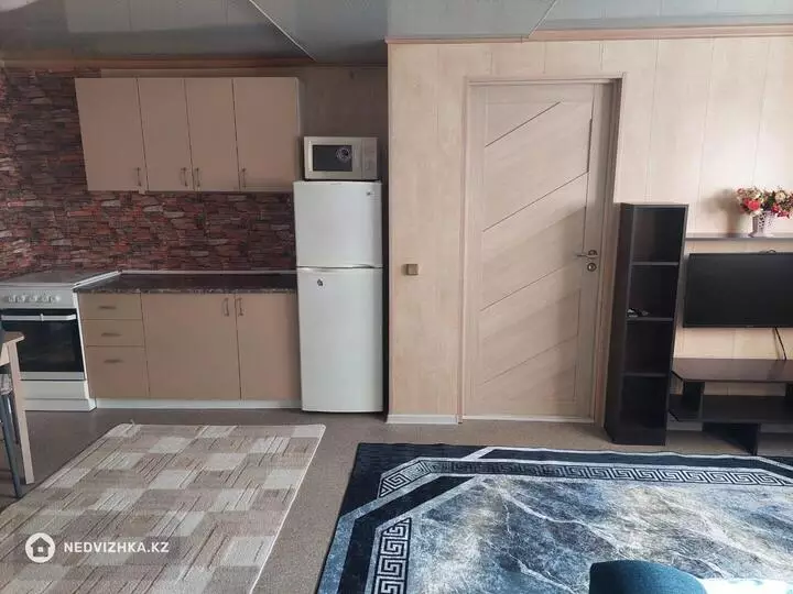 3-комнатная часть дома, 0.5 соток, 50 м², На длительный срок, фотография 2