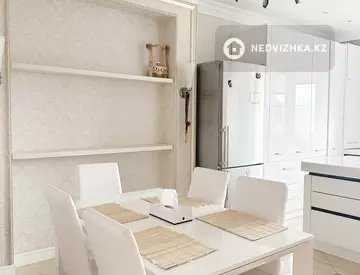 4-комнатная квартира, этаж 2 из 7, 202 м², миниатюра 2