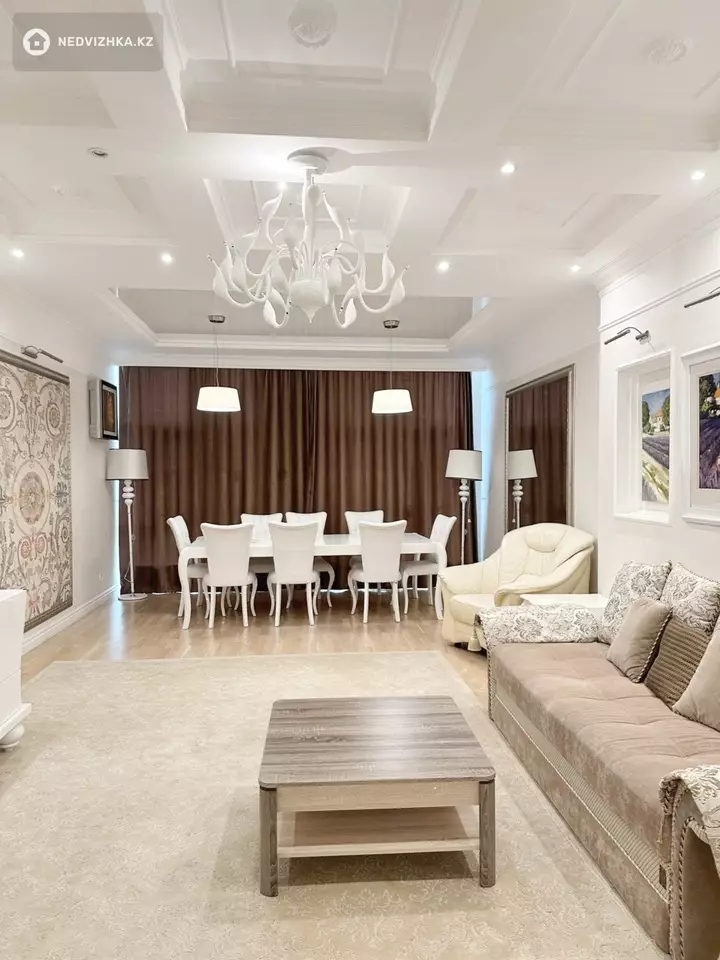 4-комнатная квартира, этаж 2 из 7, 202 м², фотография 4