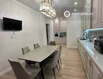 4-комнатная квартира, этаж 3 из 9, 212 м², миниатюра 3