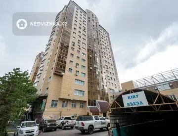 3-бөлмелі пәтер, қабат 9 барлық қабат саны 18, 82 м², 10-нобай