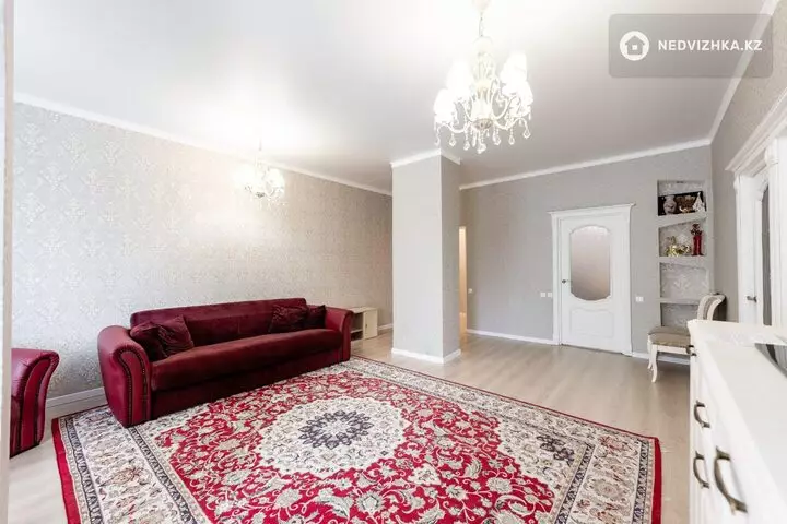 3-комнатная квартира, этаж 9 из 18, 82 м², фотография 5