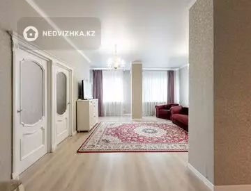 3-бөлмелі пәтер, қабат 9 барлық қабат саны 18, 82 м², 3-нобай