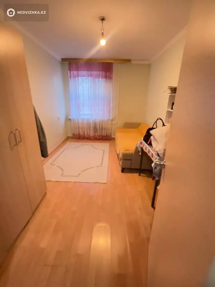 3-комнатная квартира, этаж 3 из 5, 61 м², фотография 5