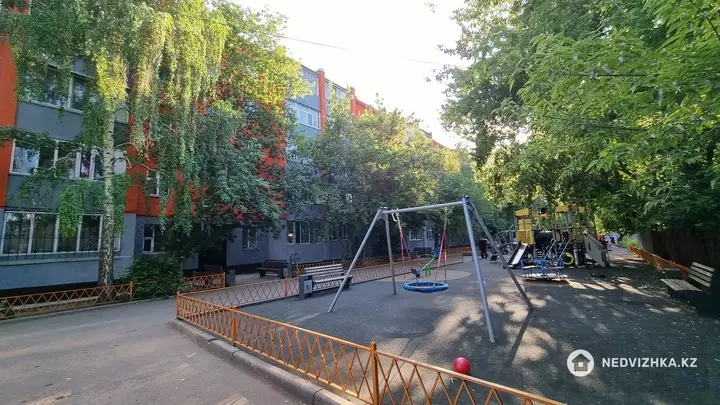 3-комнатная квартира, этаж 3 из 5, 61 м²