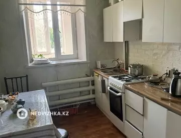 2-комнатная квартира, этаж 1 из 3, 47 м², миниатюра 6