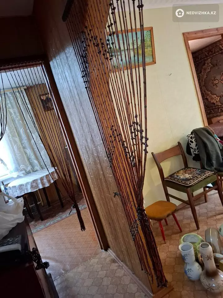 2-комнатная квартира, этаж 3 из 4, 40 м², фотография 2