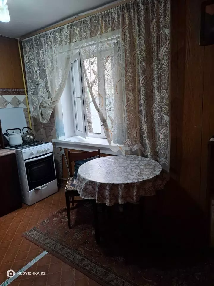 2-комнатная квартира, этаж 3 из 4, 40 м², фотография 5