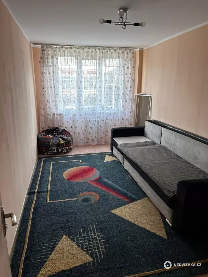 3-комнатная квартира, этаж 2 из 5, 70 м², фотография 3