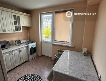 3-комнатная квартира, этаж 2 из 5, 70 м², миниатюра 4