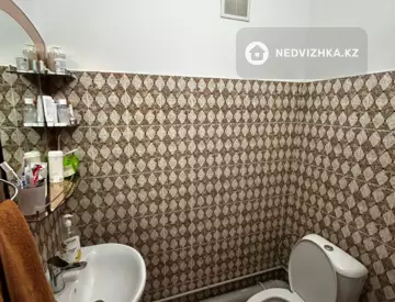 3-комнатная квартира, этаж 2 из 5, 70 м², миниатюра 6