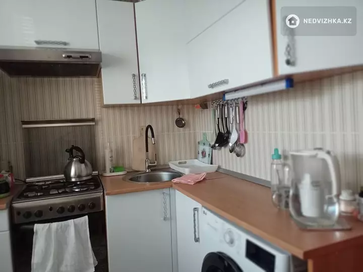 3-комнатная квартира, этаж 4 из 5, 62 м², фотография 4