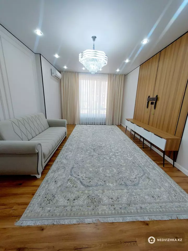 2-комнатная квартира, этаж 2 из 12, 80 м²