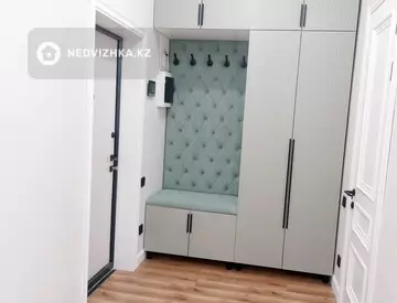 2-комнатная квартира, этаж 2 из 12, 80 м², миниатюра 10