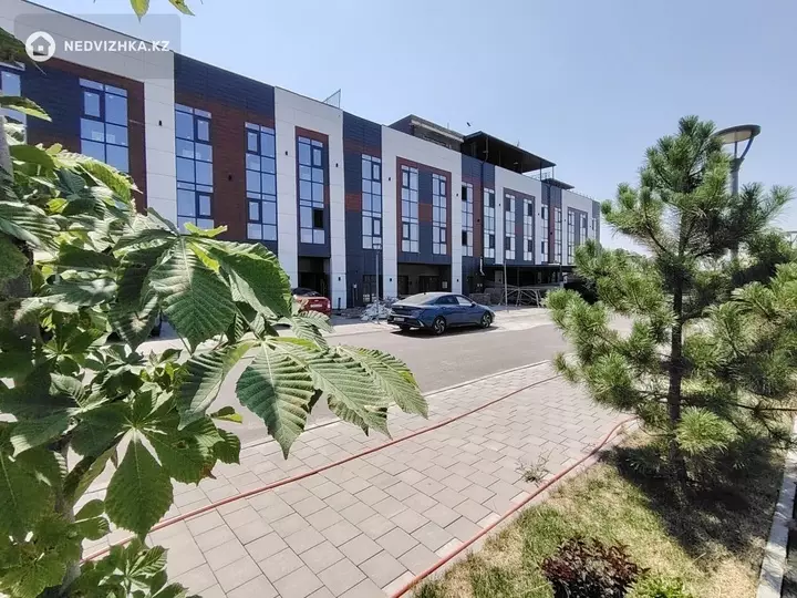 5-комнатная квартира, этаж 1 из 3, 360 м²