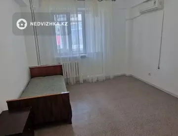 3-комнатная квартира, этаж 8 из 9, 90 м²