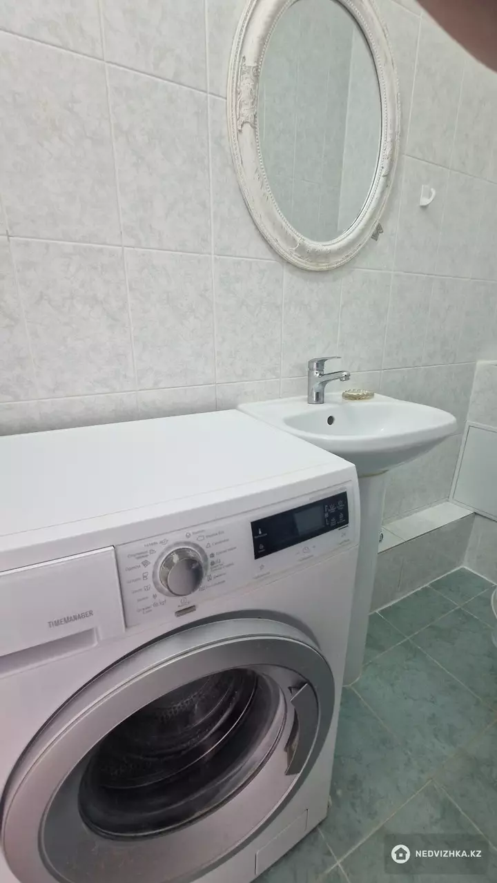 3-комнатная квартира, этаж 8 из 9, 90 м², фотография 2