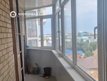 3-комнатная квартира, этаж 8 из 9, 90 м², миниатюра 12