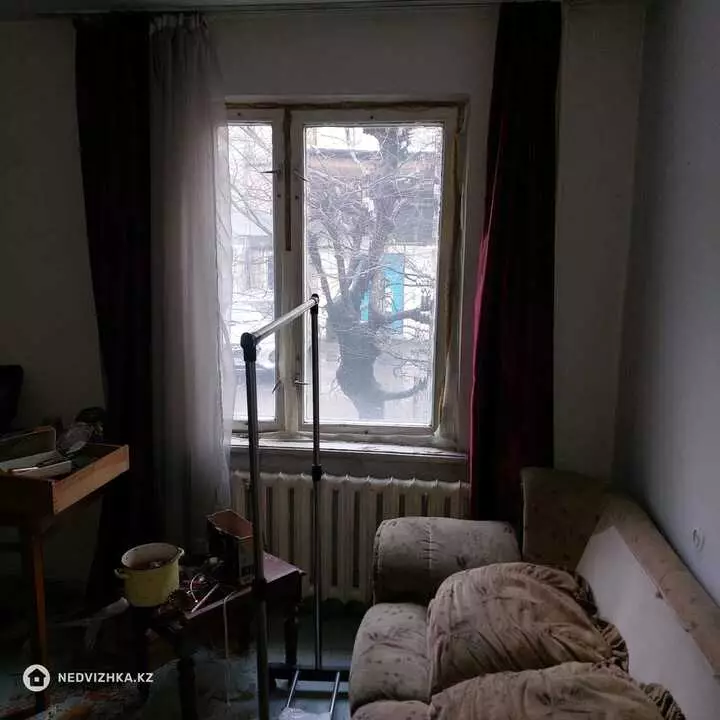 3-комнатная квартира, этаж 1 из 5, 54 м², фотография 2