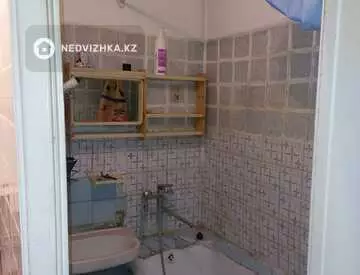 3-комнатная квартира, этаж 1 из 5, 54 м², миниатюра 6