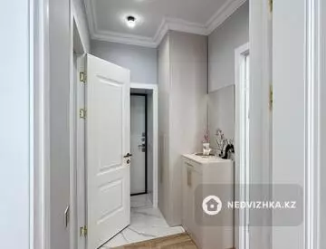 2-комнатная квартира, этаж 8 из 12, 39 м², миниатюра 4