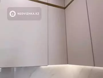 2-комнатная квартира, этаж 8 из 12, 39 м², миниатюра 9